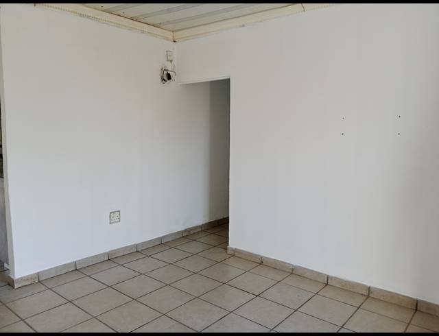 3 BEDROOM FREEHOLD FOR SALE IN NORTHDALE